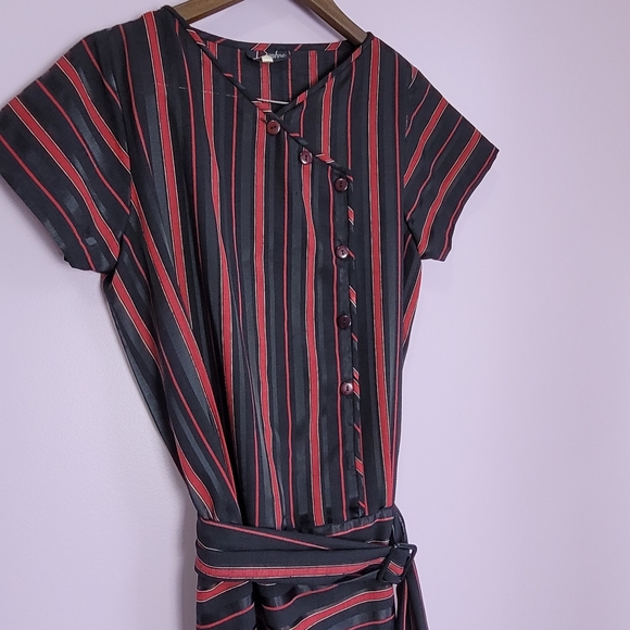 Gorgeous Stripped Dress - Picture 3 of 4